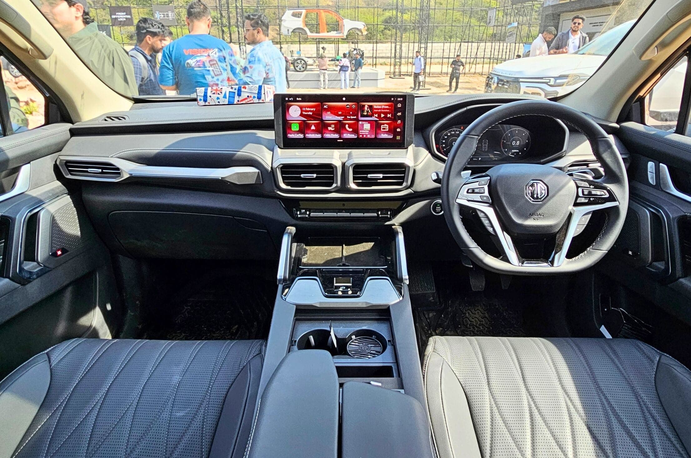 MG Majestor road presence image